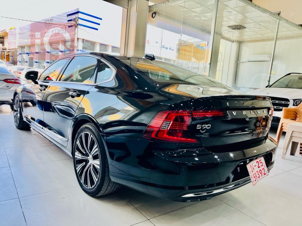 فولفو S90